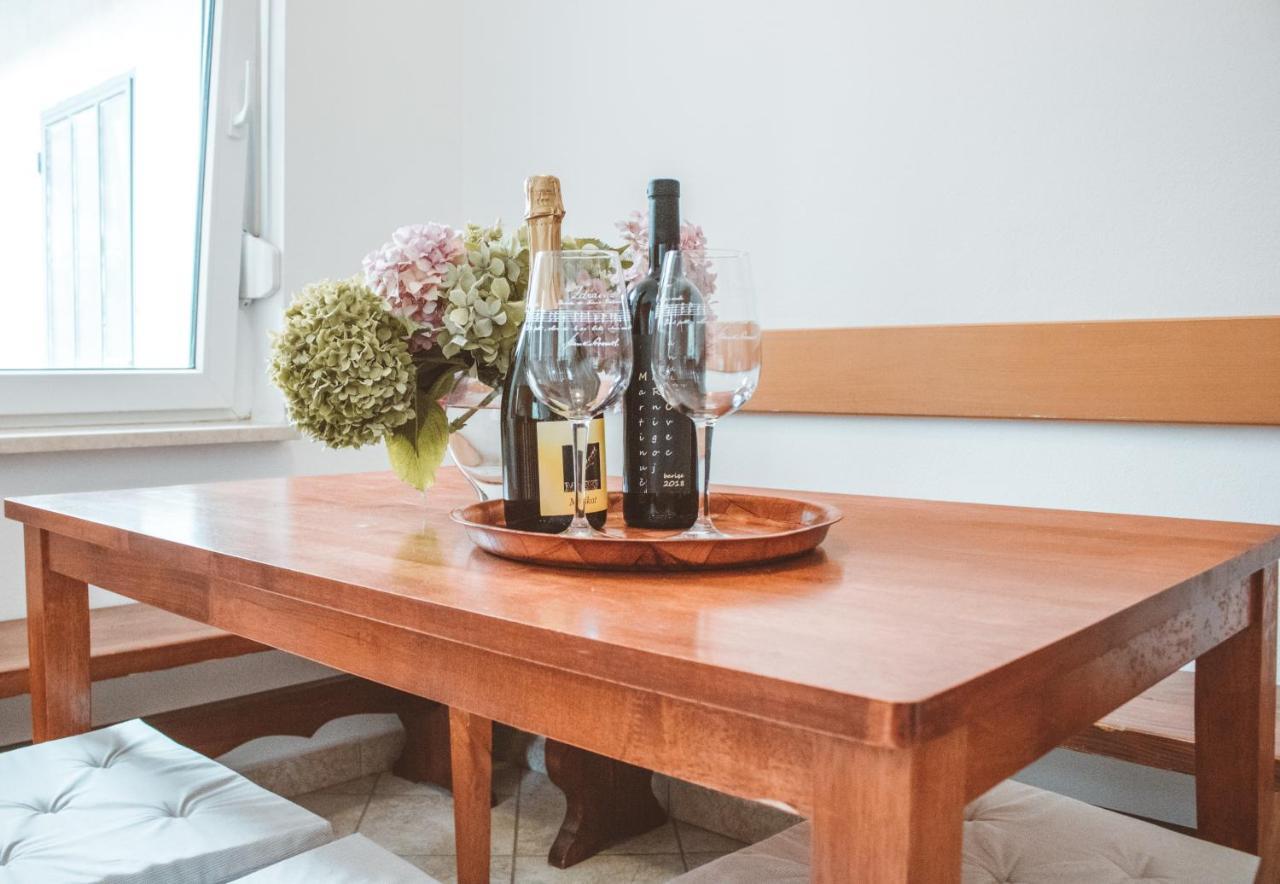 Entoli Apartment Podnanos Dış mekan fotoğraf