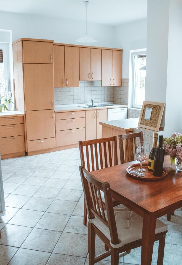 Entoli Apartment Podnanos Dış mekan fotoğraf